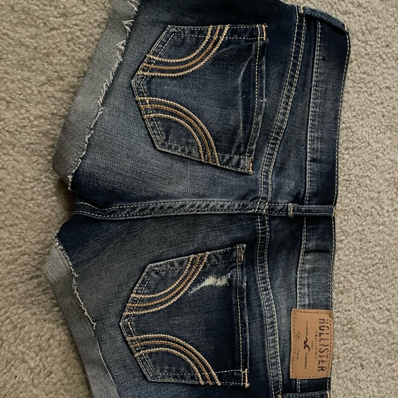 Hollister mini Jean shorts Size 00 NWOT - Picture 3 of 4